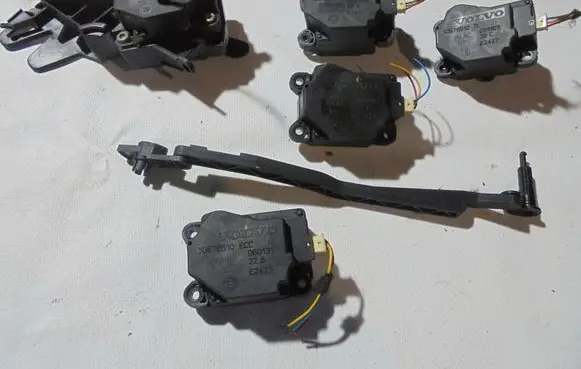 Volvo XC90 A/C air flow flap actuator/motor 30676510