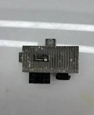 Volvo S40, V40 Glow plug pre-heat relay 7700111525
