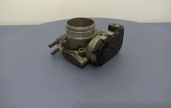 Audi A6 Allroad C5 Throttle body valve 06B133062E