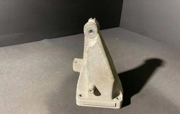 Mercedes-Benz Vito Viano W639 Engine mounting bracket A6462230804