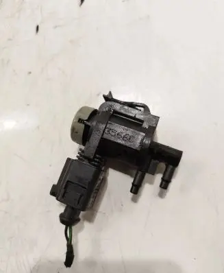 Audi A3 S3 8P Turbo solenoid valve 1k0906283