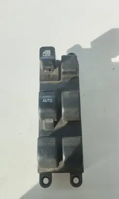 Subaru Legacy Electric window control switch 83071AE020 3489
