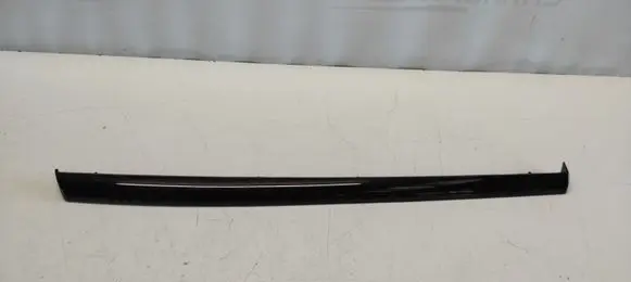 Dashboard glove box trim