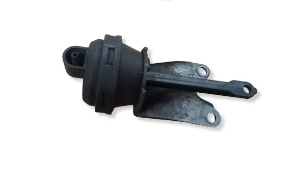 Volkswagen PASSAT B5.5 Valve vacuum 03GA