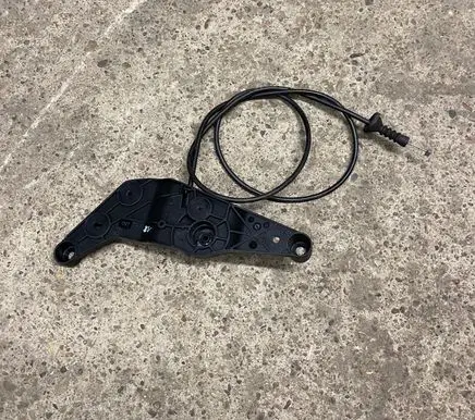 BMW 5 F10 F11 Engine bonnet (hood) release handle 51239114002