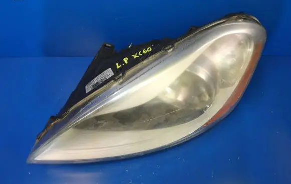 Volvo XC60 Headlight/headlamp 30763145 89902804