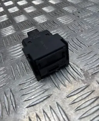 BMW X1 E84 Ignition lock 9194400 10862510 336102334