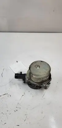 Nissan Qashqai Vacuum pump 146505272R 05641000 14T1743189