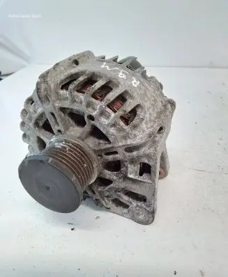 Opel Vivaro Generator/alternator 231008633R 2616927A 218000689