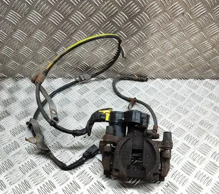 Subaru Outback (BS) Rear brake caliper 26620AL020 26692AL001
