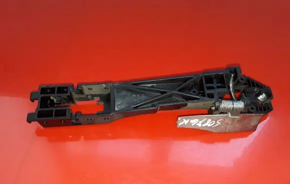 Rear door exterior handle/bracket