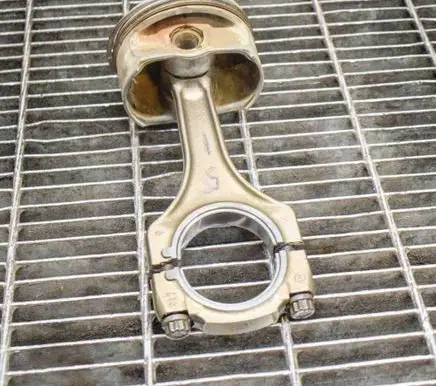BMW 5 E60 E61 Piston 7840918 7838623