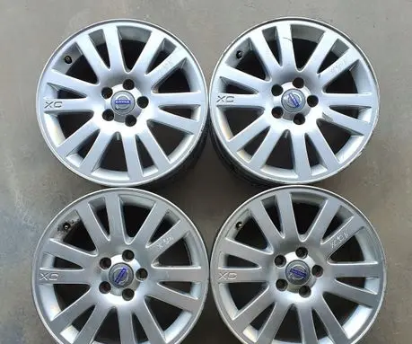 Volvo XC90 R17 alloy rim 30643772