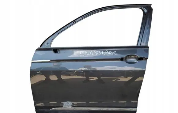 Volkswagen Tiguan Front door 5NA831311C