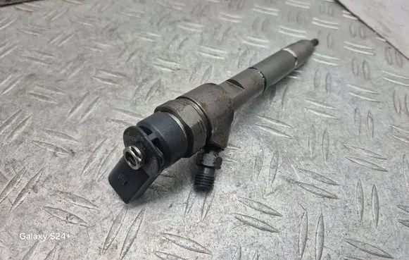 Fuel injector