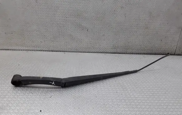 Opel Insignia A Front wiper blade arm 13227401