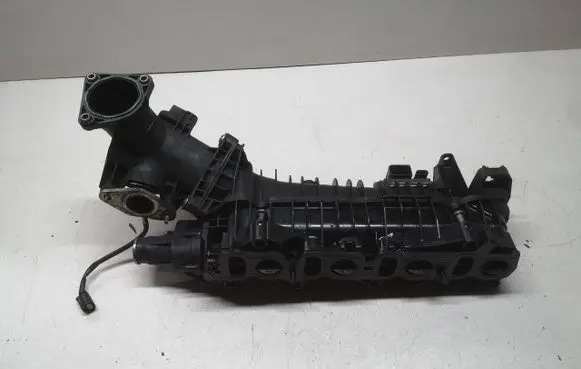 BMW 5 F10 F11 Intake manifold 7807991
