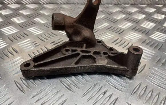 Audi Q7 4L Engine mounting bracket 59001095762