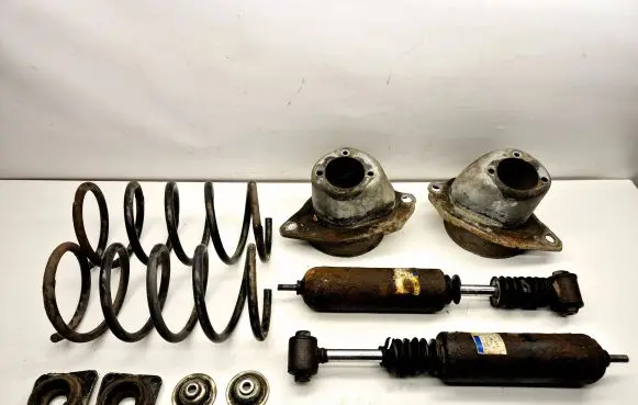 Volvo V70 Rear shock absorber with coil spring 30639387 NIVOMAT