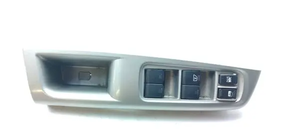 Subaru Forester SH Electric window control switch 157447