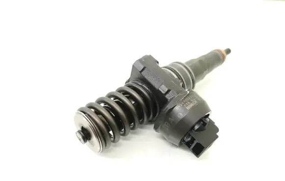 Volkswagen Jetta V Fuel injector 038130073AG 0414720215