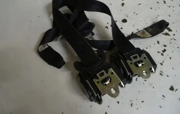 Volkswagen Scirocco Front seatbelt