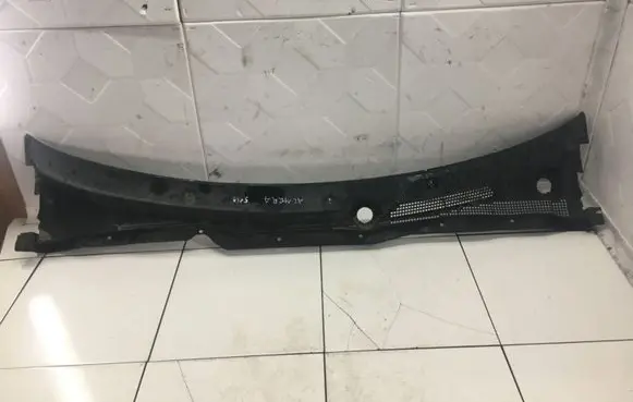 Nissan Almera N16 Wiper trim 66862