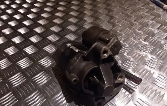 Renault Megane I Starter motor D7E6