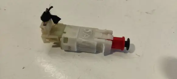 Clutch pedal sensor