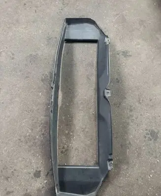 Maserati Levante Intercooler air guide/duct channel 670033498