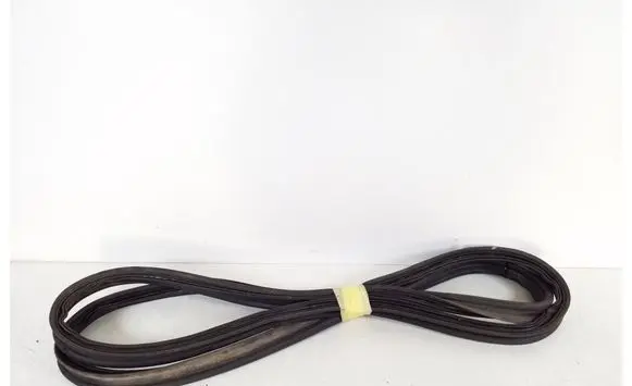 Trunk rubber seal (body)