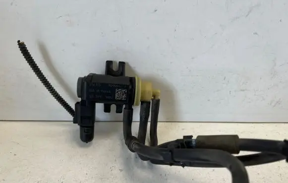 Volkswagen Touran II Turbo solenoid valve 1K0906627B 16047 4011464A