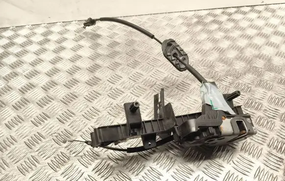 Ford Focus Front door lock E01961105
