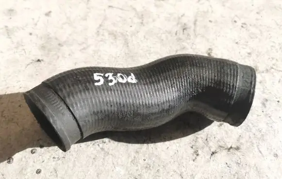 BMW 5 E39 Intercooler hose/pipe