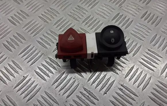 Renault Megane II Hazard light switch 8200095493