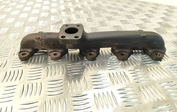 Citroen DS7 Crossback Exhaust manifold