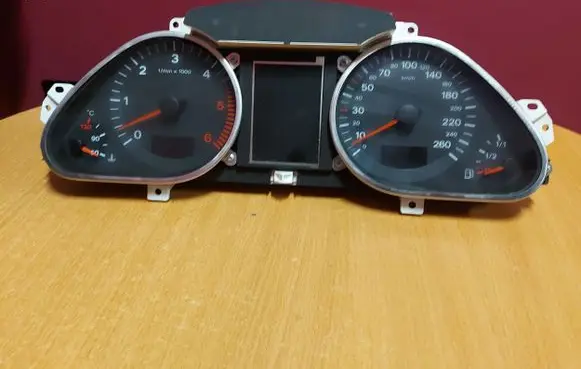Audi A6 S6 C6 4F Speedometer (instrument cluster)