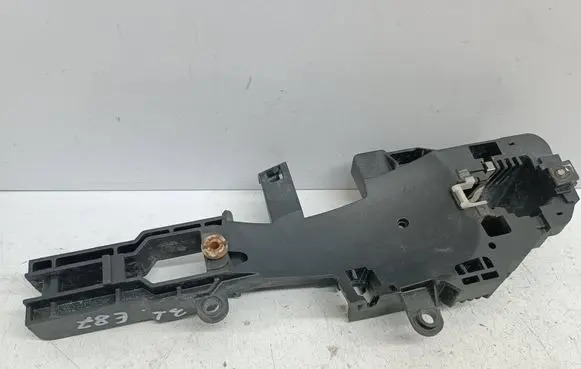 BMW 1 E81 E87 Rear door exterior handle/bracket 