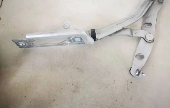Opel Vectra C Tailgate/trunk/boot hinge 09177084