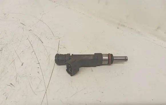 Audi A6 S6 C6 4F Fuel injector 06E133551 0280158053