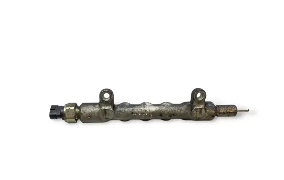 Fuel main line pipe