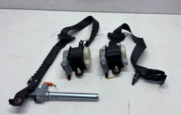 KIA Sportage Front seatbelt 888103U210WK