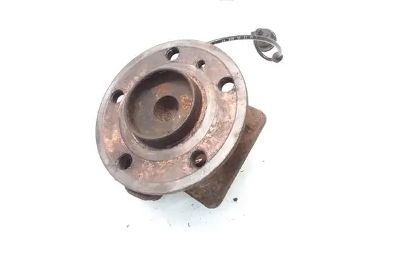 Mercedes-Benz B W245 Rear wheel hub