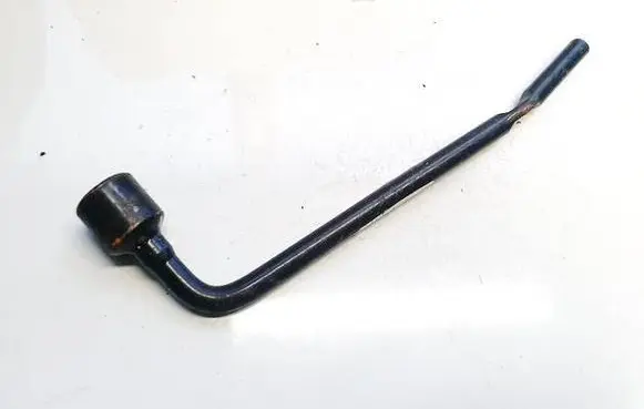 Hyundai i30 Wheel nut wrench 