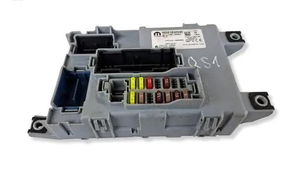 Fiat Panda III Fuse module 00521832040 521832040