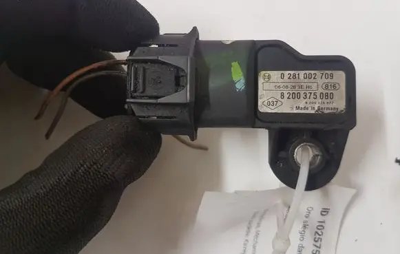 Renault Laguna II Air pressure sensor 0281002709 8200375080