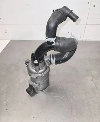 Mercedes-Benz GLC C253 Water pump A2742002700 A2742000256