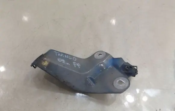 Renault Twingo II Fender mounting bracket