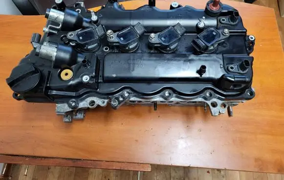 Toyota Yaris Engine head 