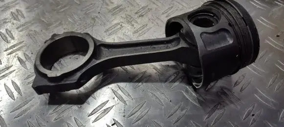 Ford Transit Piston with connecting rod